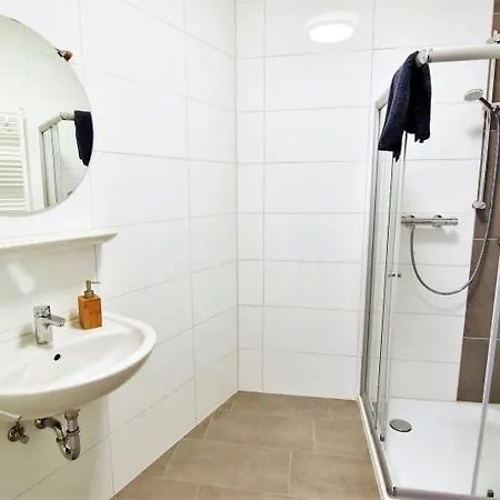 Voll Ausgestattete Mit 3 Schlafzimmern In