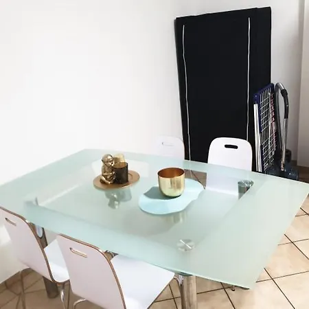 Voll Ausgestattete Mit 3 Schlafzimmern In Apartment