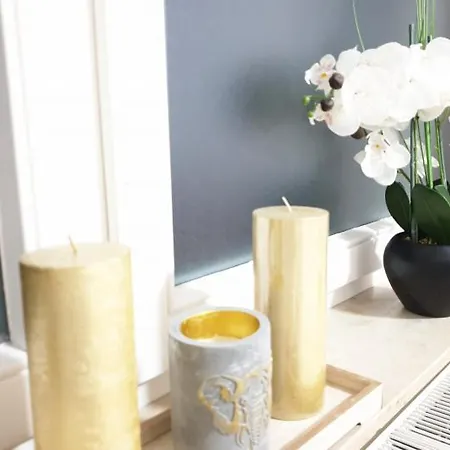 Voll Ausgestattete Mit 3 Schlafzimmern In Apartment *