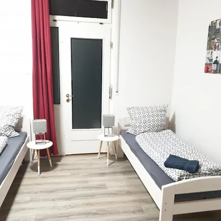 Voll Ausgestattete Mit 3 Schlafzimmern In Bedburg-Hau