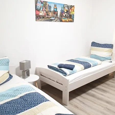Voll Ausgestattete Mit 3 Schlafzimmern In Apartment Bedburg-Hau